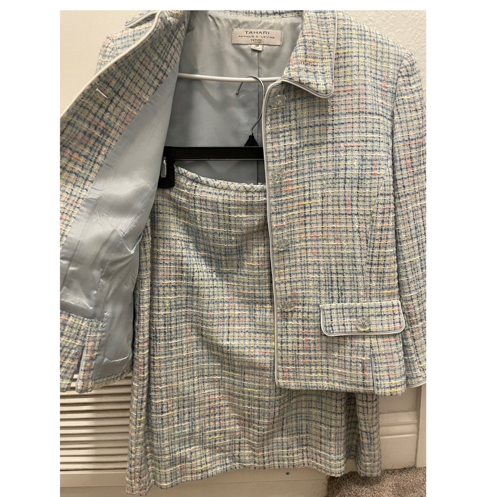 Vintage #TAHARI Arthur S. Levine Petite Multicolored Blazer and skirt #clueless
